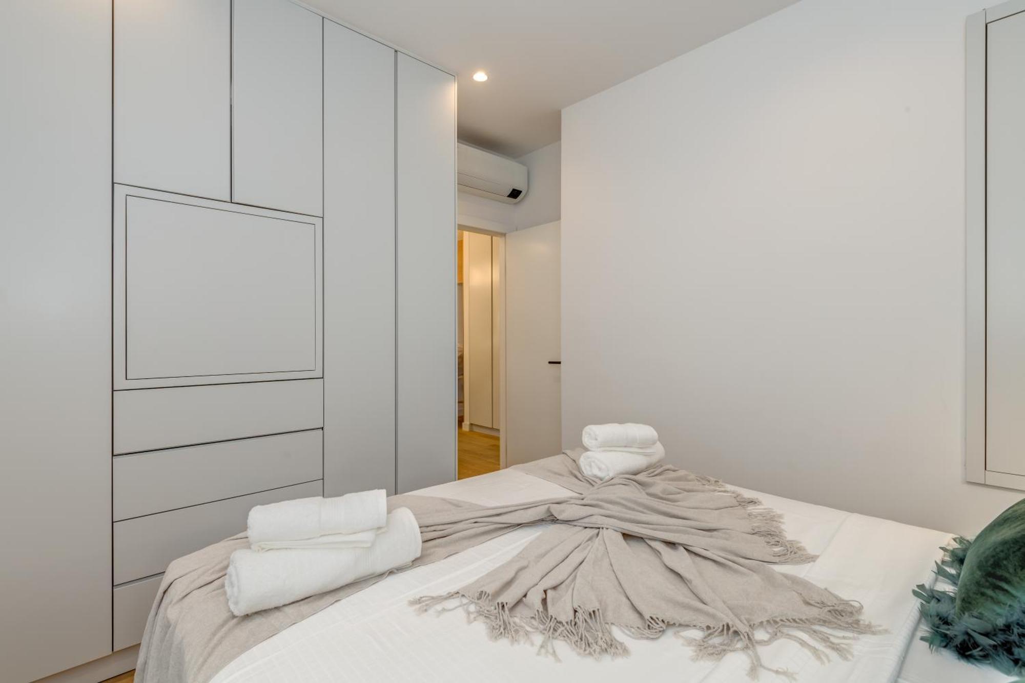 Top Location! Spacious Lux Apartment -5 Min From Beach & Centre Split Luaran gambar