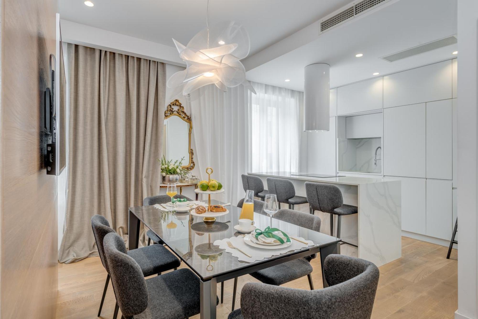 Top Location! Spacious Lux Apartment -5 Min From Beach & Centre Split Luaran gambar