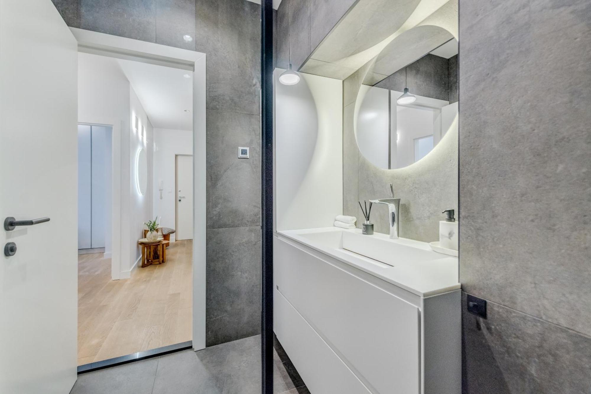 Top Location! Spacious Lux Apartment -5 Min From Beach & Centre Split Luaran gambar