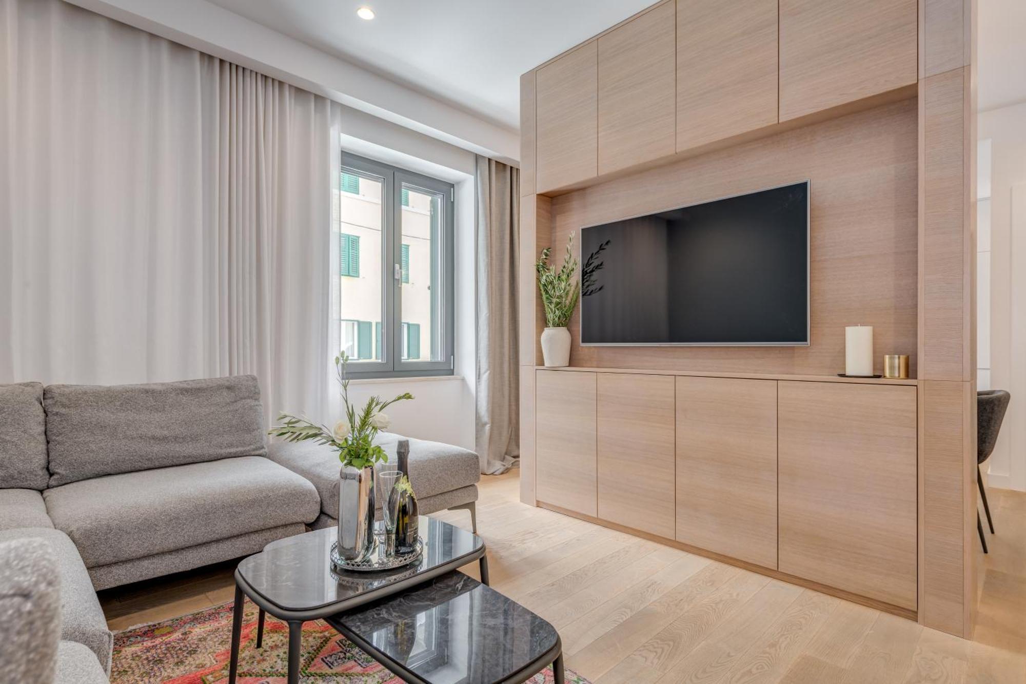 Top Location! Spacious Lux Apartment -5 Min From Beach & Centre Split Luaran gambar