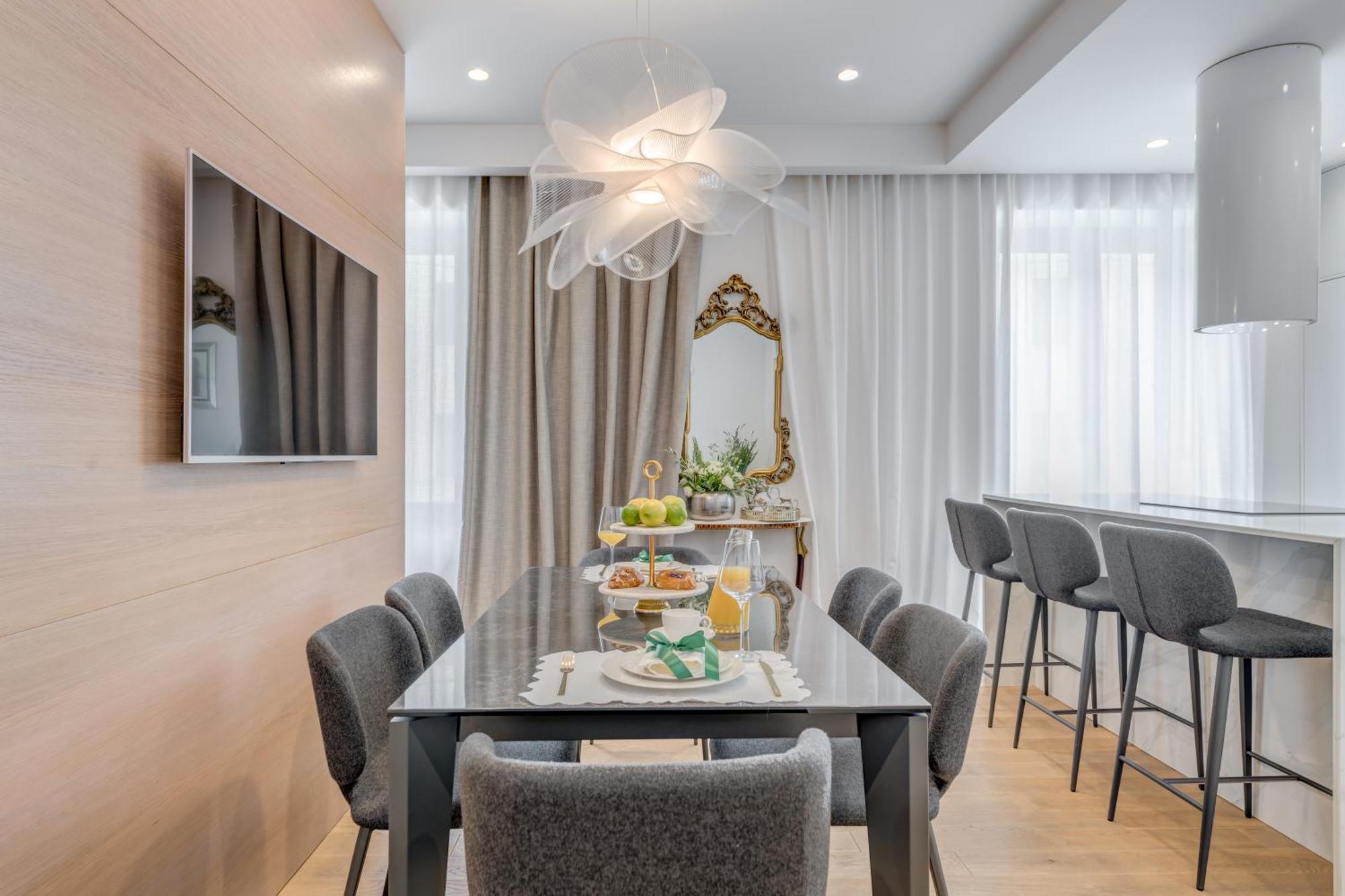 Top Location! Spacious Lux Apartment -5 Min From Beach & Centre Split Luaran gambar