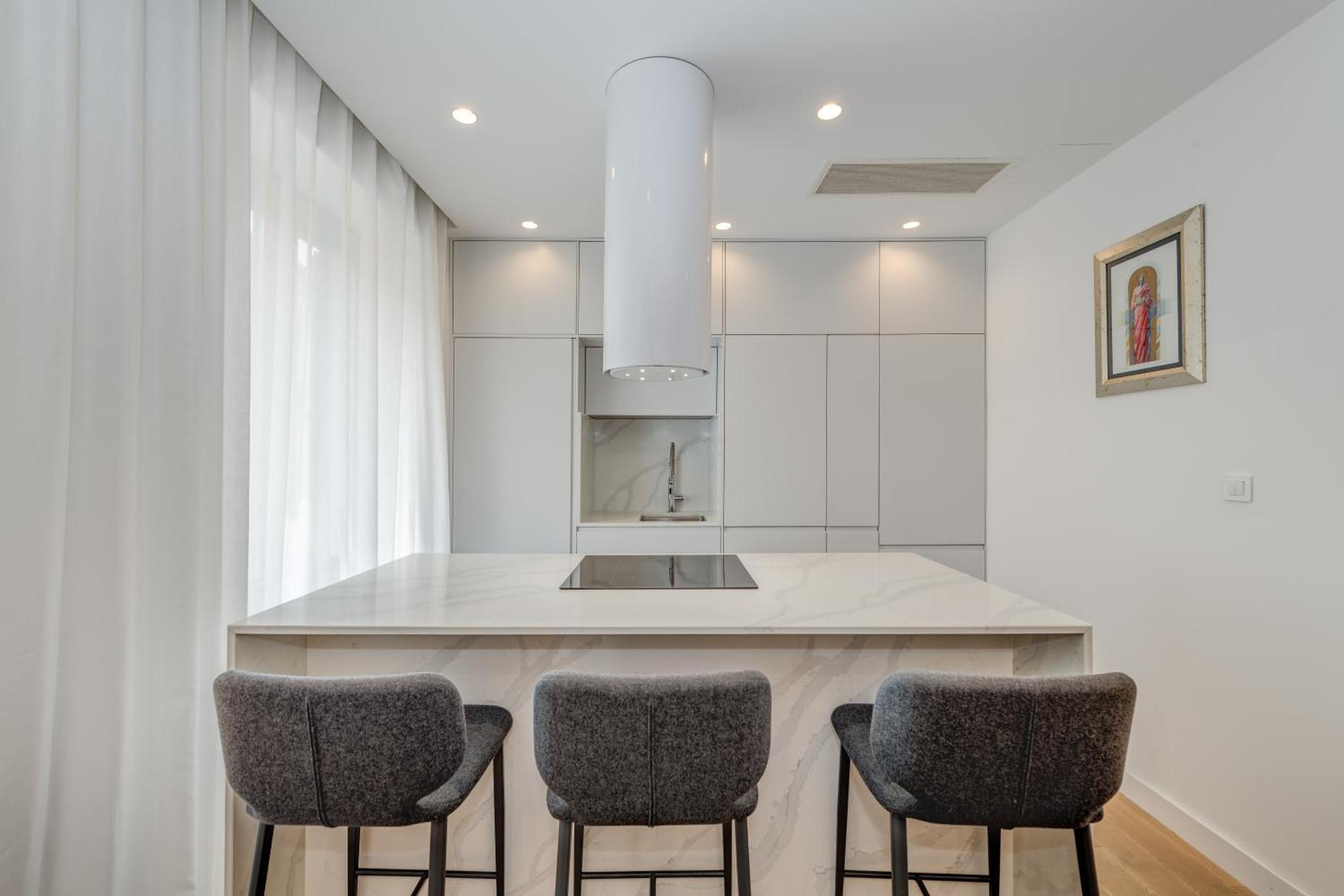 Top Location! Spacious Lux Apartment -5 Min From Beach & Centre Split Luaran gambar