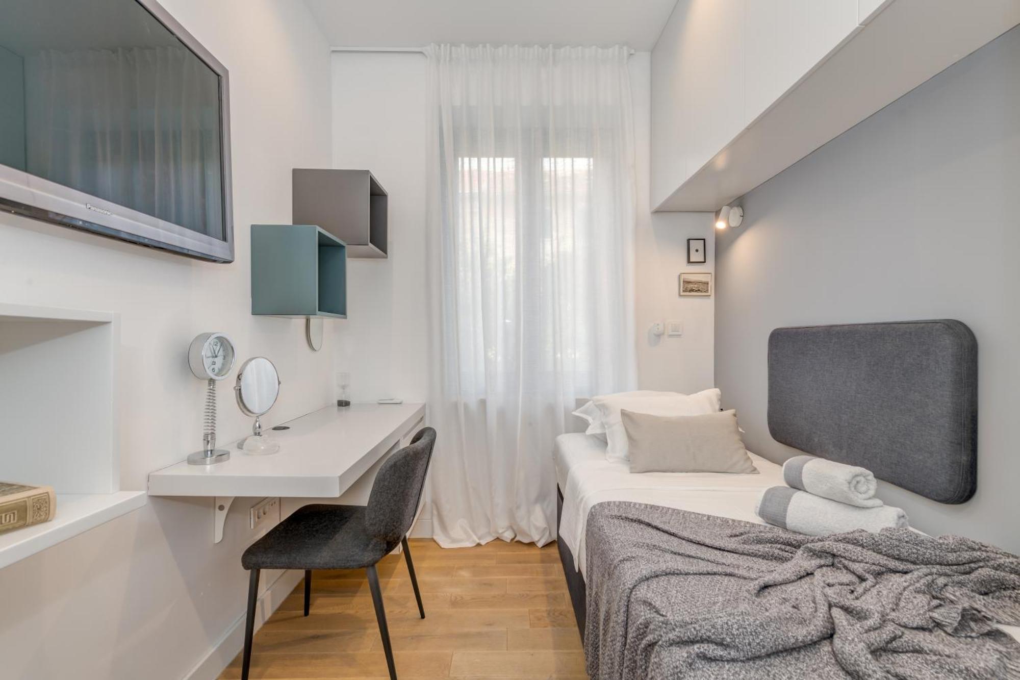 Top Location! Spacious Lux Apartment -5 Min From Beach & Centre Split Luaran gambar
